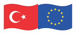 Banderas de Turquía y de la Unión Europea